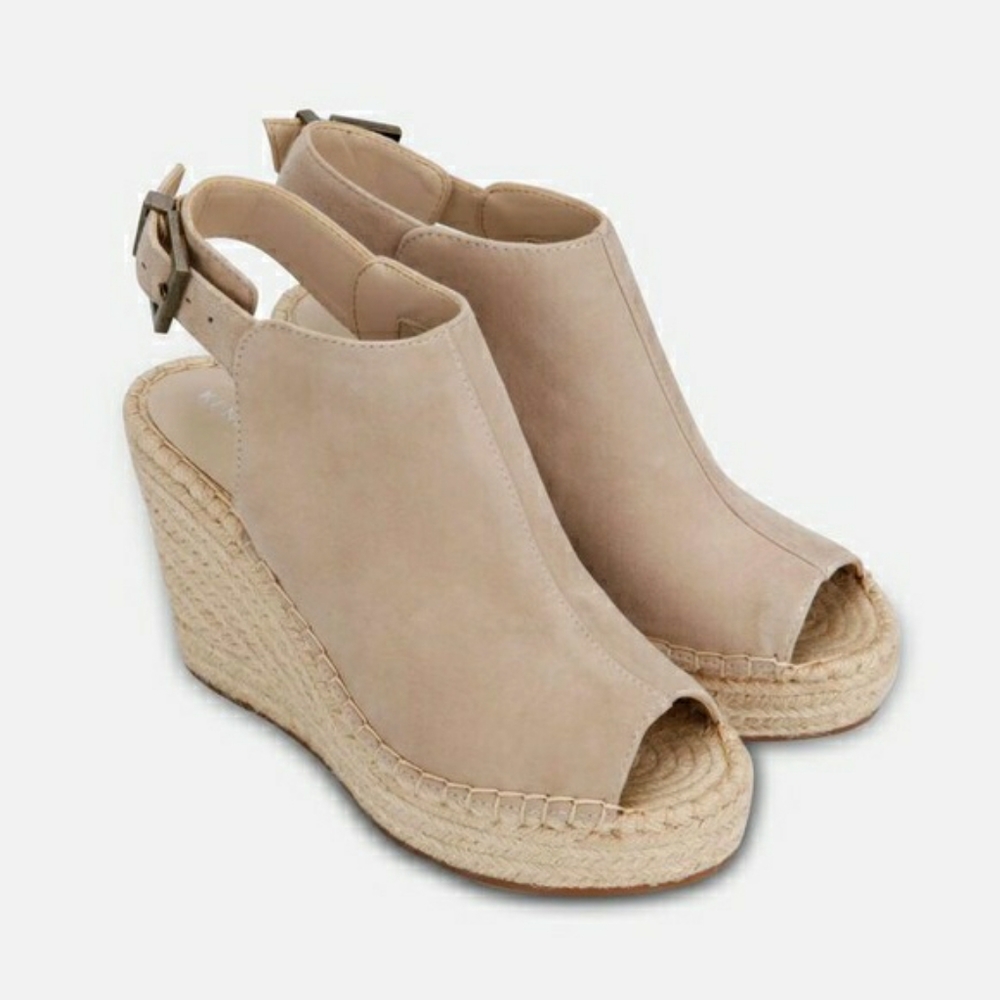 Kenneth Cole Olivia Suede Wedge Size 11